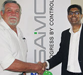 Hennie Prinsloo (left) thanks Vinesh Maharaj for visiting the Durban branch on the occasion of their AGM.